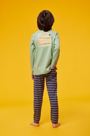 Jongens pyjama, tekst op rug 722