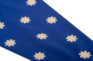 Sweater bloemen op mouwen kobalt